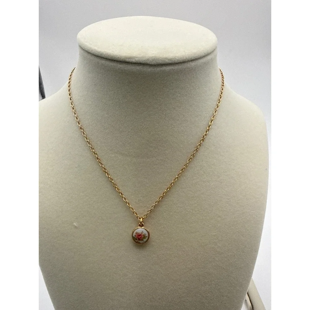Vintage Gold Tone Pink Rose Porcelain Pendant Necklace 12.5 Inch Cottagecore
